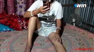 Indian girlfriend fucked hardcore in bedroom with new boyfriend Video