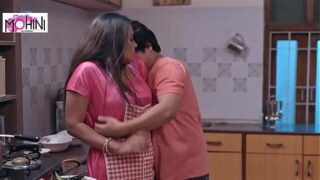 Indian Tamil beautiful milf housewife get fucking by hubby in kitchen Video