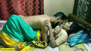 Indian Tamil bhabi hot pussy fucked with big dick devor Video